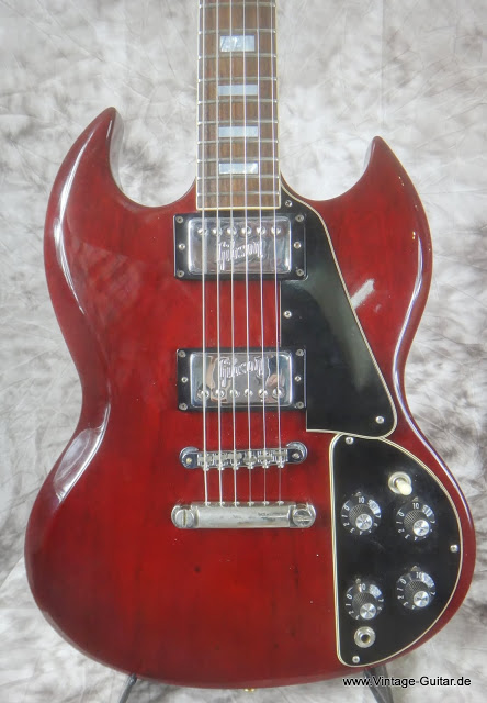 Gibson SG Deluxe 1972-001.JPG